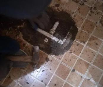 二七卫生间漏水维修公司为您分享下卫生间渗水如何处理及注意事项